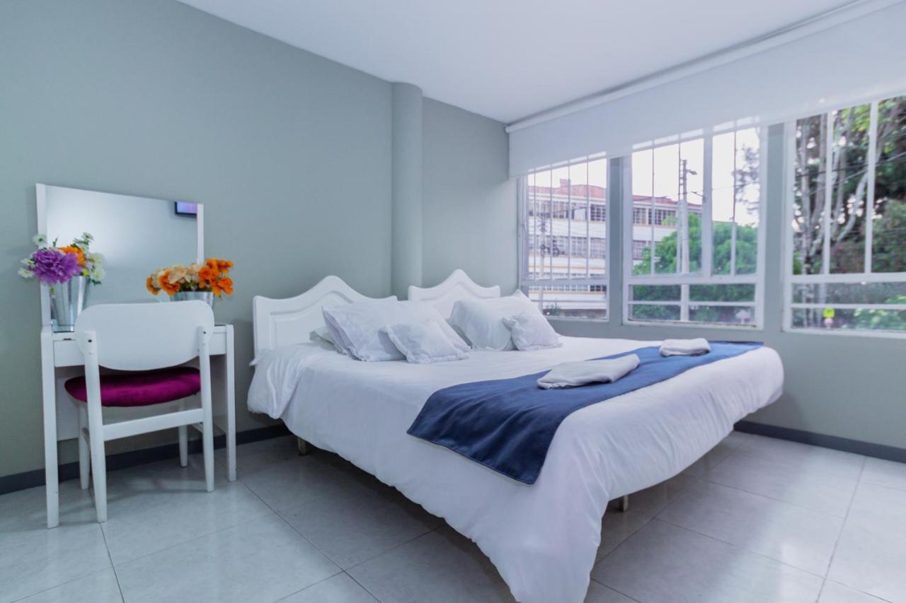 Apartasuites & Hotel Bogota Teusaquillo Exterior photo