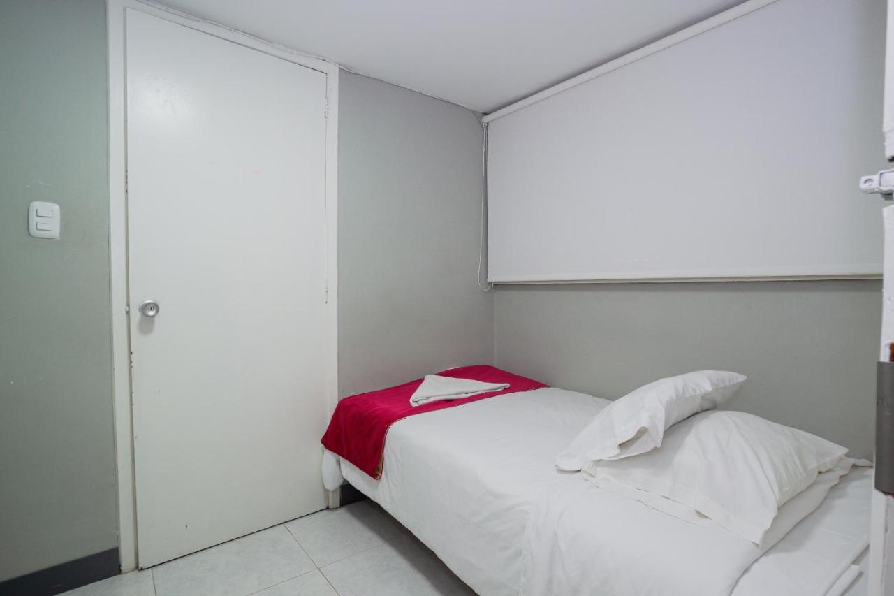 Apartasuites & Hotel Bogota Teusaquillo Exterior photo